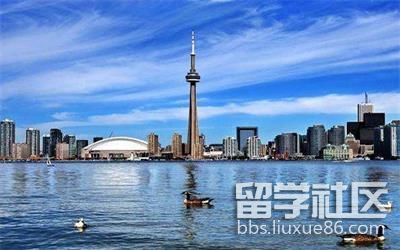 加拿大新移民入境